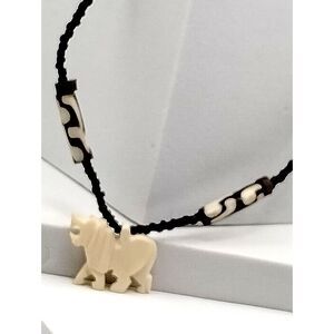 Beaded Necklace with Charm of a Primitive African Lion in Resin, Safari Vibe